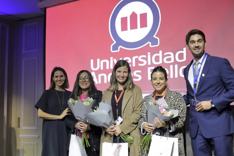 LANZAMIENTO DE SERVICIOS VOCACIONALES Y ACADÉMICOS UNAB Premio a la Inclusión - Docentes Colegio Everest