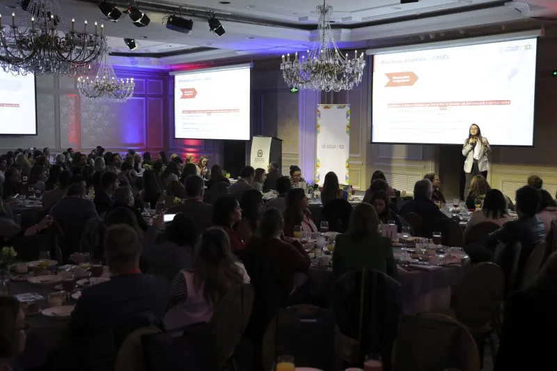 LANZAMIENTO DE SERVICIOS VOCACIONALES Y ACADÉMICOS UNAB