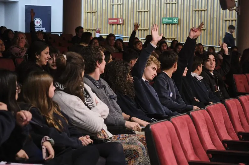 INTERESCOLAR DE DEBATE 2025