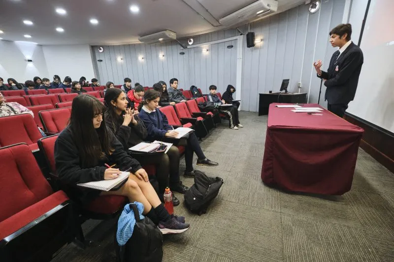 INTERESCOLAR DE DEBATE 2025