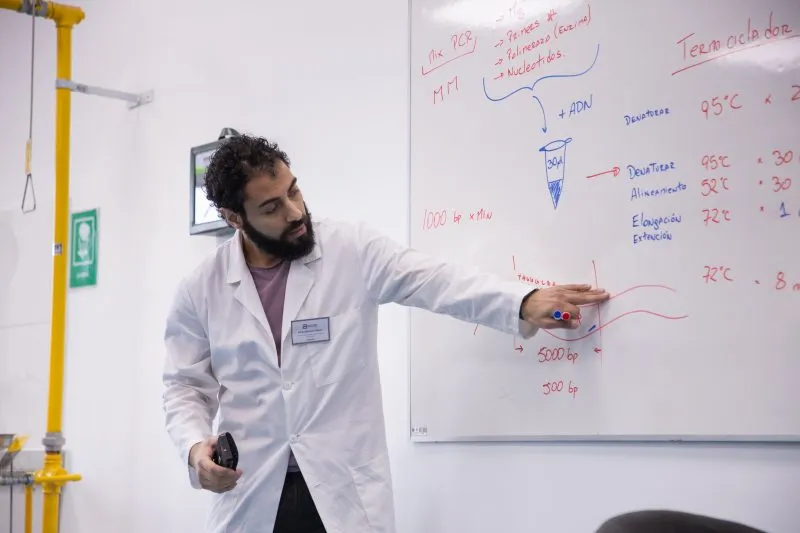 6º Interescolar de Detectives Moleculares - Ingeniería en Biotecnología