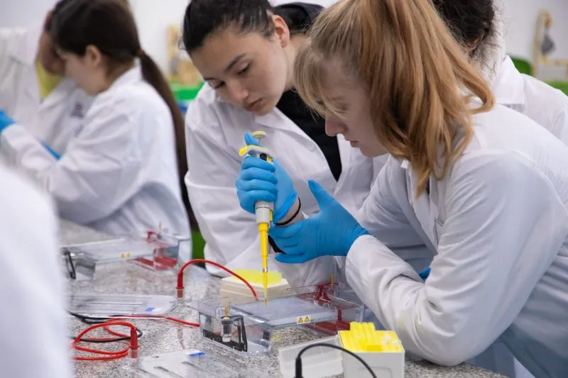 6º Interescolar de Detectives Moleculares - Ingeniería en Biotecnología