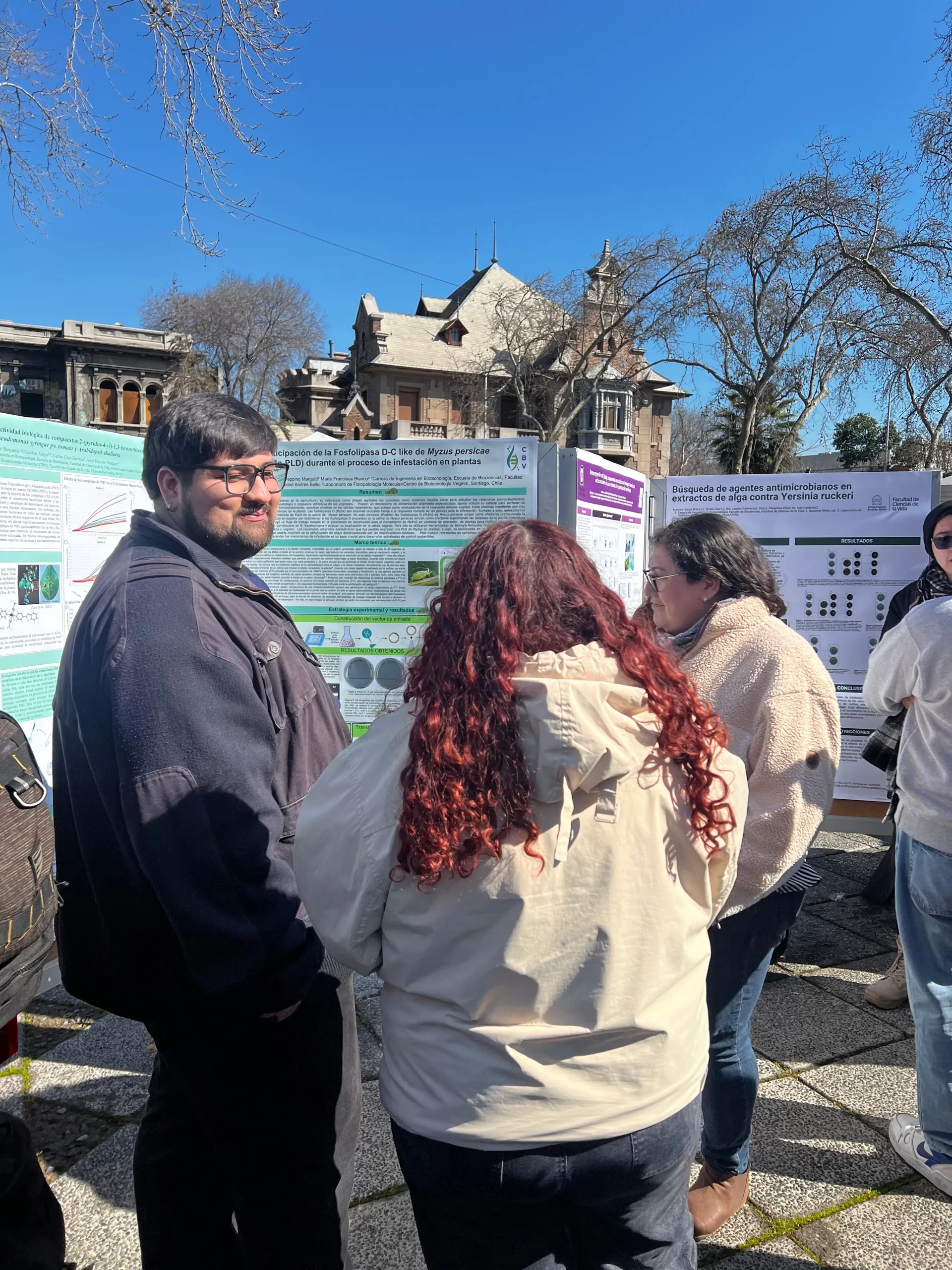 Estudiantes UNAB presentan investigaciones en muestra de Biotecnología