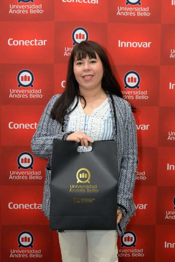 CONCE-Lanzamiento-de-servicios-academicos-y-vocacionales-5025-600×900
