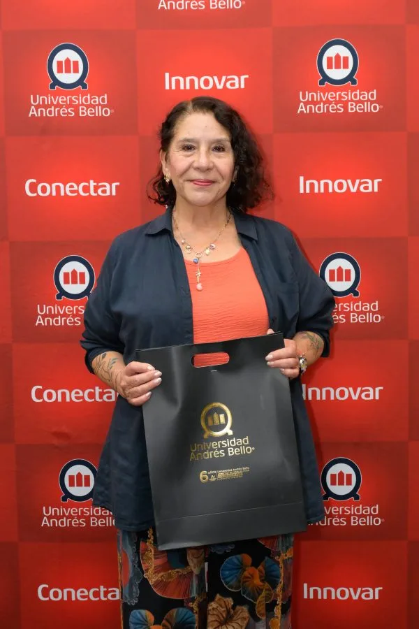 CONCE-Lanzamiento-de-servicios-academicos-y-vocacionales-5027-600×900