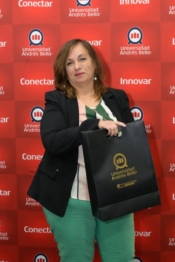 CONCE-Lanzamiento-de-servicios-academicos-y-vocacionales-5032-600×900