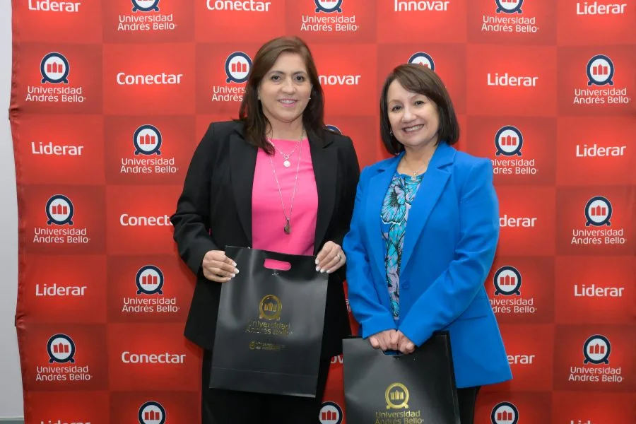 CONCE-Lanzamiento-de-servicios-academicos-y-vocacionales-5039-900×600