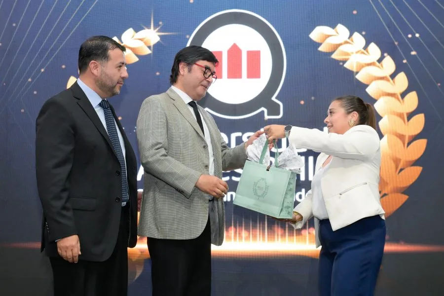 CONCE-Lanzamiento-de-servicios-academicos-y-vocacionales-5148-900×600