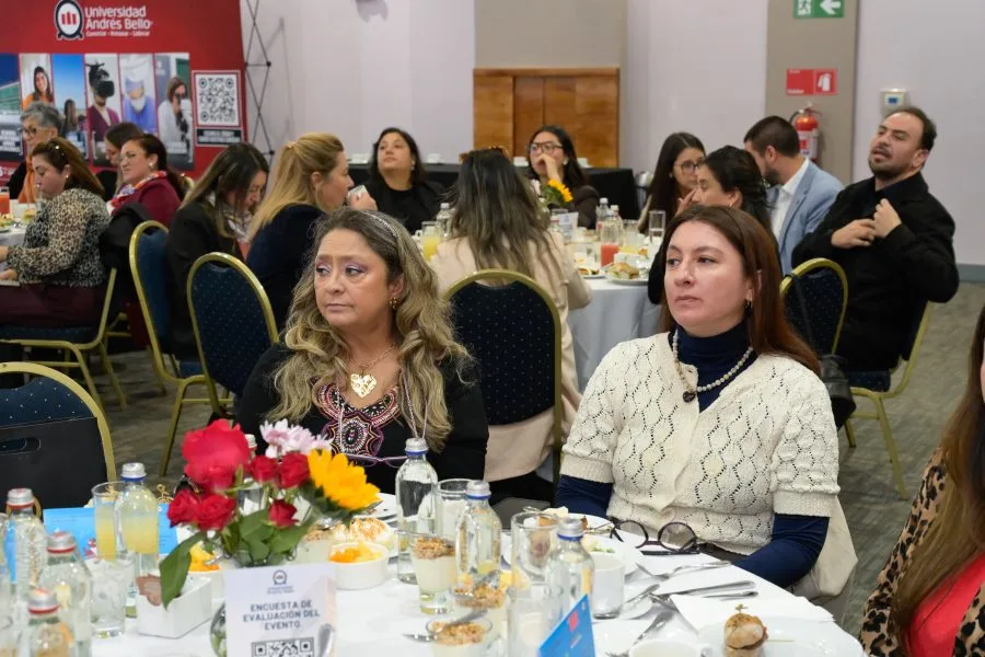 CONCE-Lanzamiento-de-servicios-academicos-y-vocacionales-5200-900×600