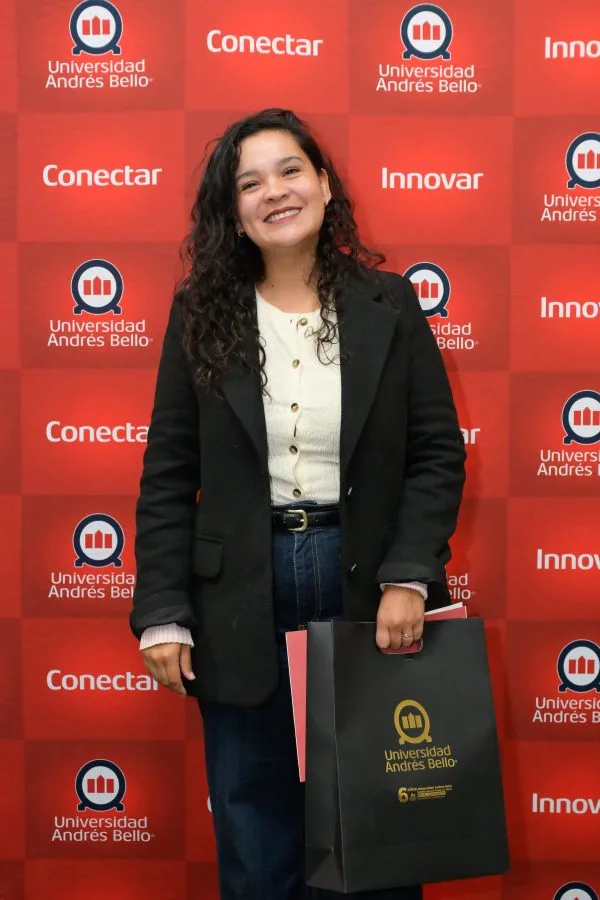 CONCE-Lanzamiento-de-servicios-academicos-y-vocacionales-5007-600×900