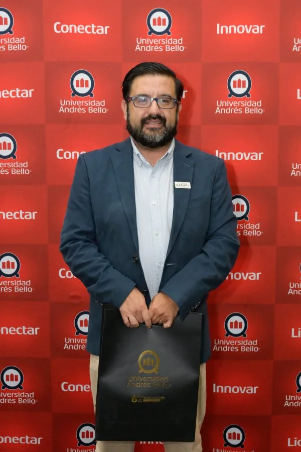 CONCE-Lanzamiento-de-servicios-academicos-y-vocacionales-4904-600×900