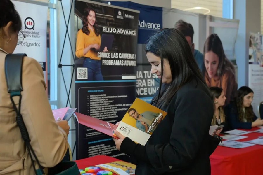 CONCE-Lanzamiento-de-servicios-academicos-y-vocacionales-4947-900×600