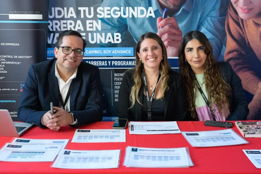 CONCE-Lanzamiento-de-servicios-academicos-y-vocacionales-4951-900×600