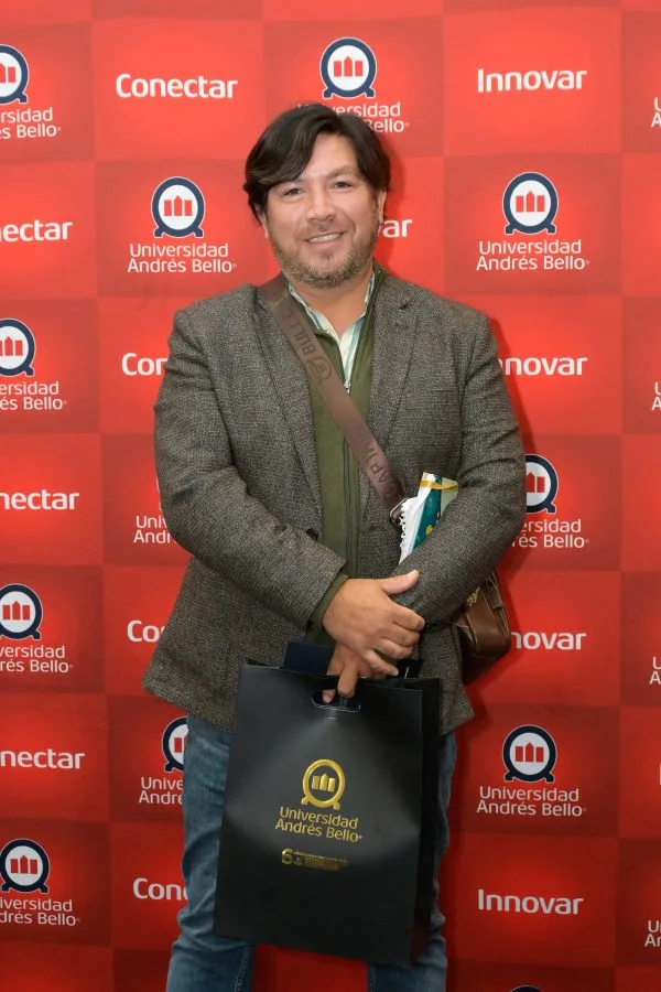 CONCE-Lanzamiento-de-servicios-academicos-y-vocacionales-4975-600×900