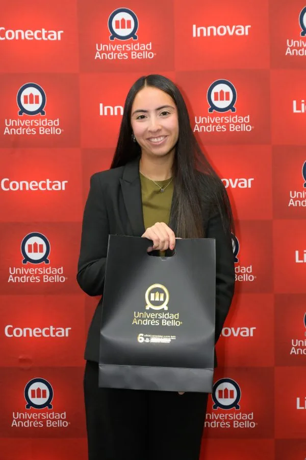 CONCE-Lanzamiento-de-servicios-academicos-y-vocacionales-4983-600×900