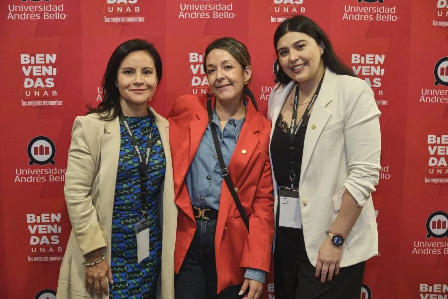 Lanzamiento_de_servicios_academicos_y_vocacionales_10_de-abril_434-900×600