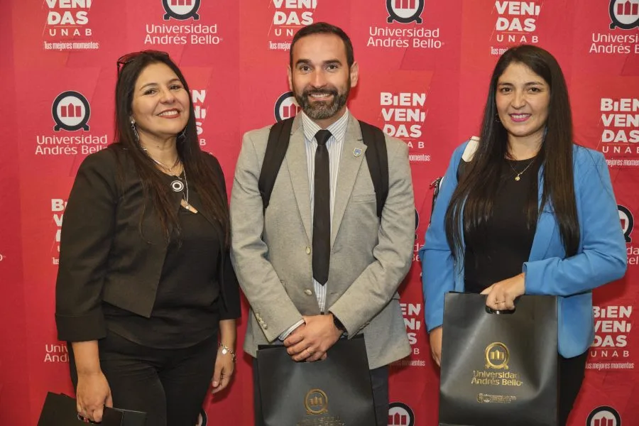 Lanzamiento_de_servicios_academicos_y_vocacionales_10_de-abril_418-900×600