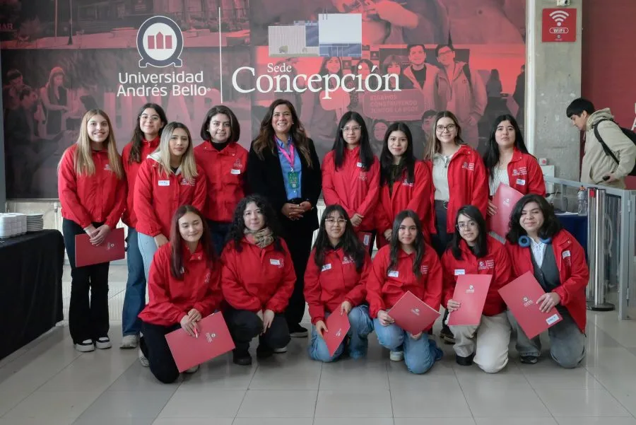 Encuentro-Mujeres-en-Ciencia-y-Tecnología-Concepción-59267-900×601