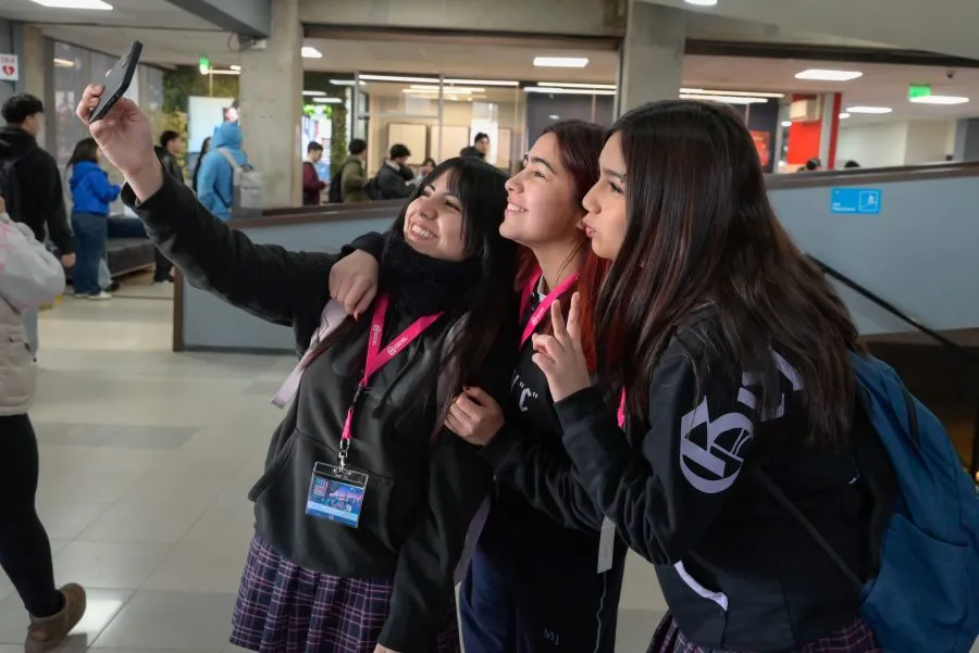 Encuentro-Mujeres-en-Ciencia-y-Tecnología-Concepción-59288-900×601