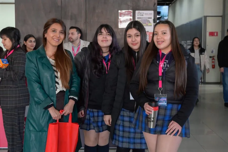 Encuentro-Mujeres-en-Ciencia-y-Tecnología-Concepción-59299-900×601