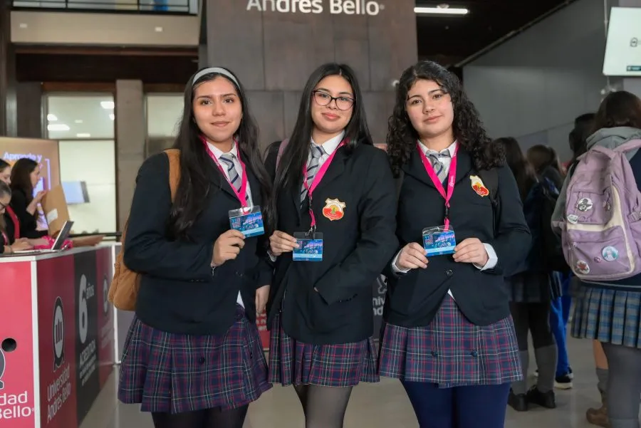 Encuentro-Mujeres-en-Ciencia-y-Tecnología-Concepción-59309-900×601