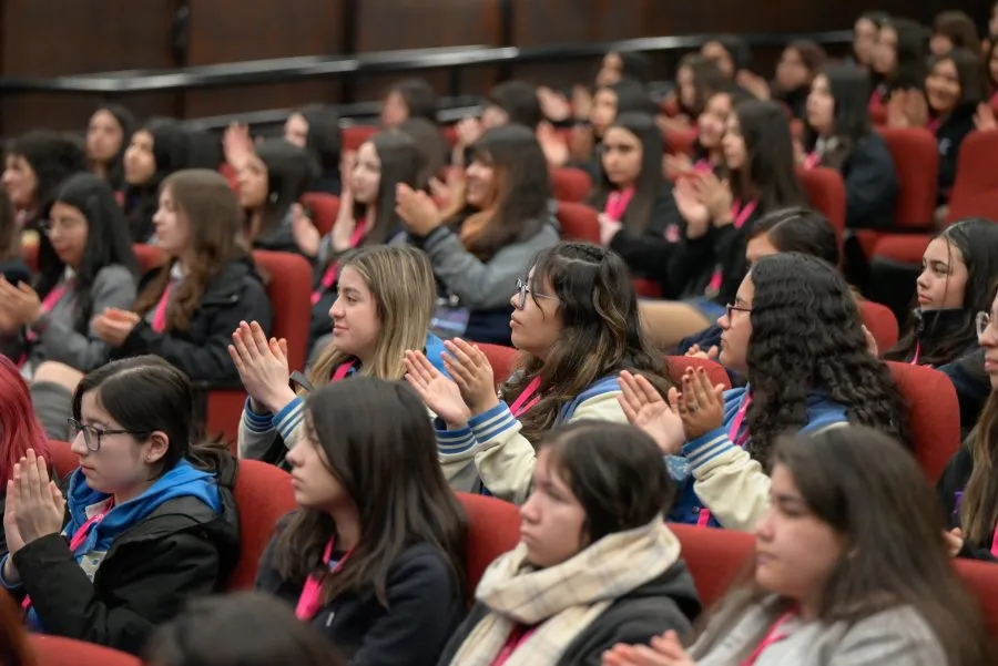 Encuentro-Mujeres-en-Ciencia-y-Tecnología-Concepción-59348-900×601