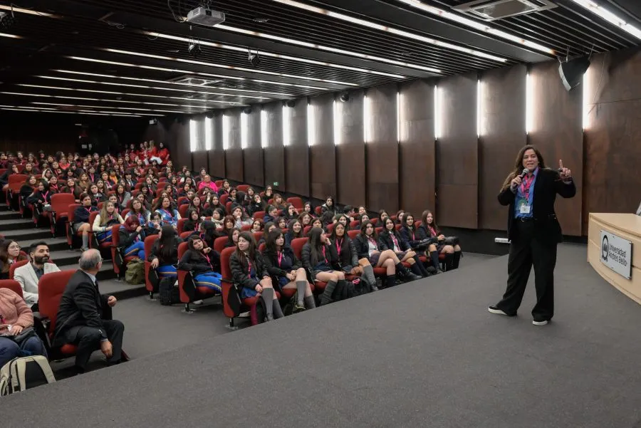 Encuentro-Mujeres-en-Ciencia-y-Tecnología-Concepción-59395-900×601