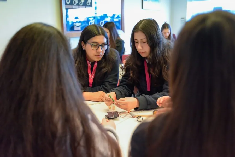 Encuentro-Mujeres-en-Ciencia-y-Tecnología-Concepción-59530-900×601